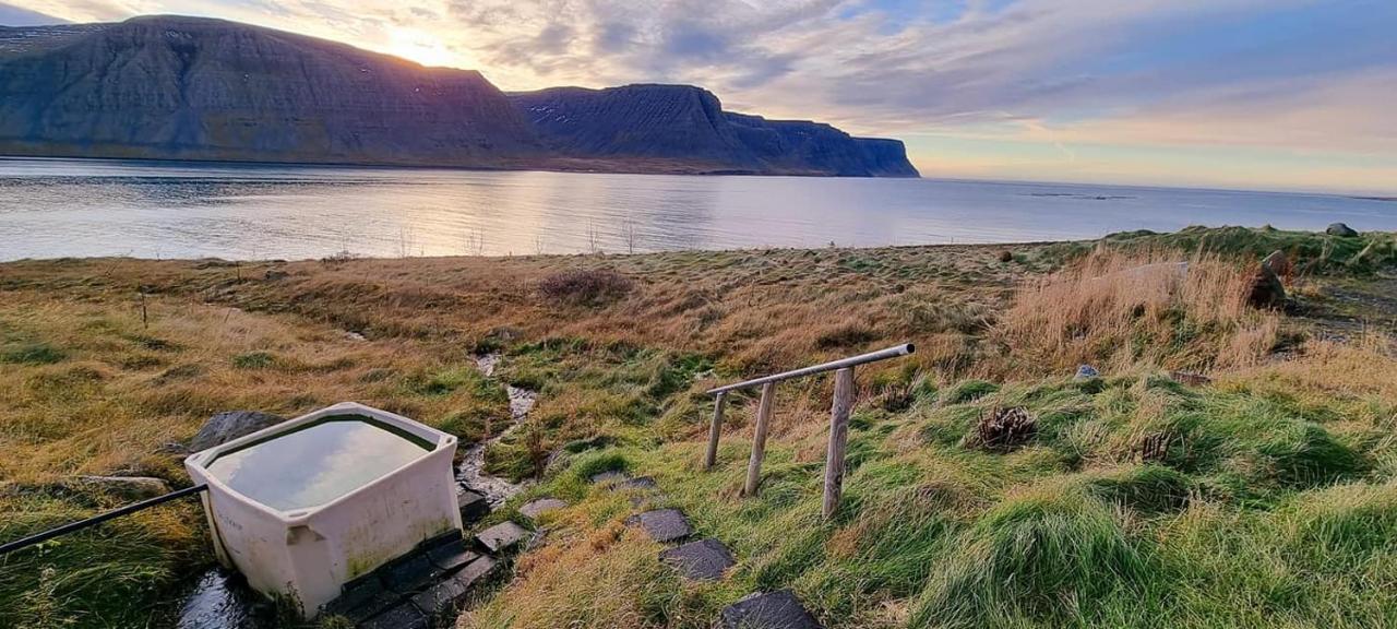 Dixon Cabin Nr. 4 / Dixon Sumarhus Nr. 4 Talknafirthi Villa Talknafjordur Екстериор снимка
